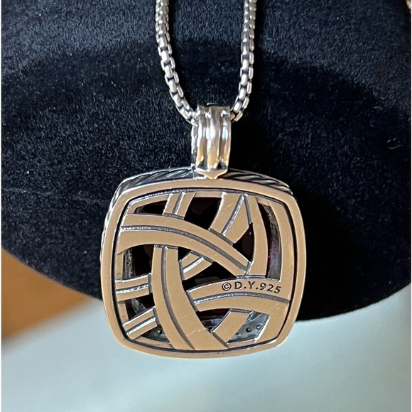 David Yurman Albion 20mm Garnet & Diamonds Pendant/Necklace With 18" Chain. - Picture 3 of 7